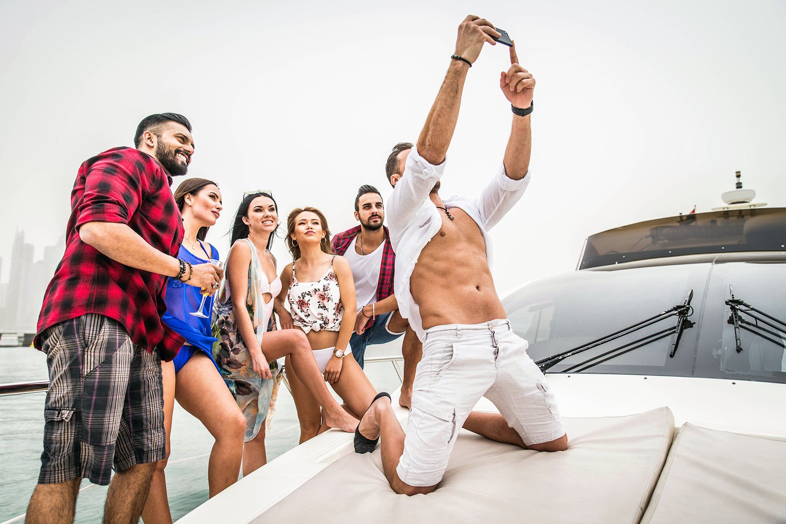 Renta de yate en Los Cabos: Cómo vivir una experiencia privada de verdad